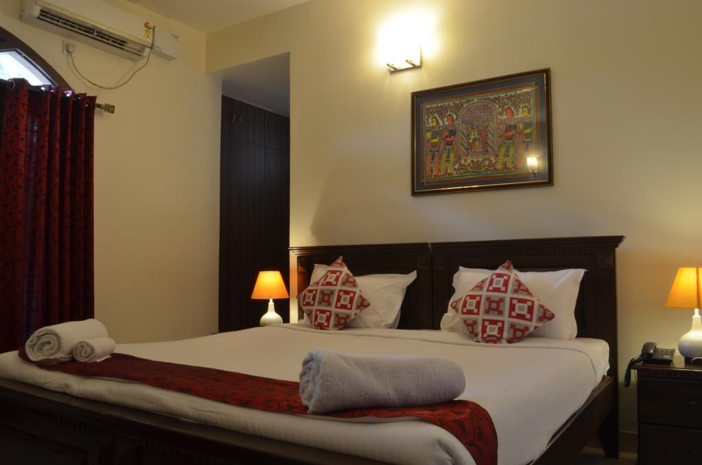 Luxtay Suites Bangalore Camera foto