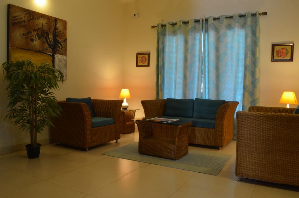 Luxtay Suites Bangalore Esterno foto
