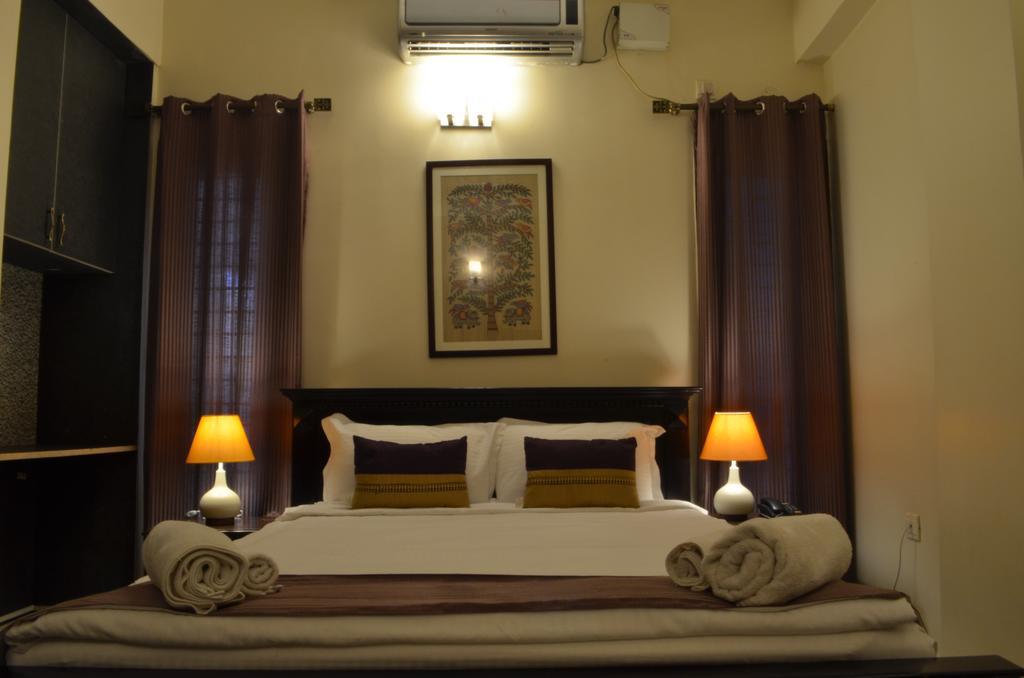 Luxtay Suites Bangalore Camera foto
