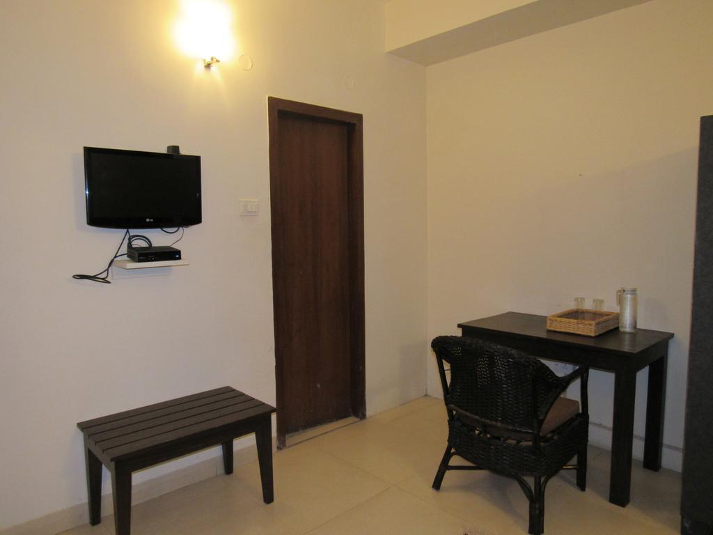 Luxtay Suites Bangalore Esterno foto